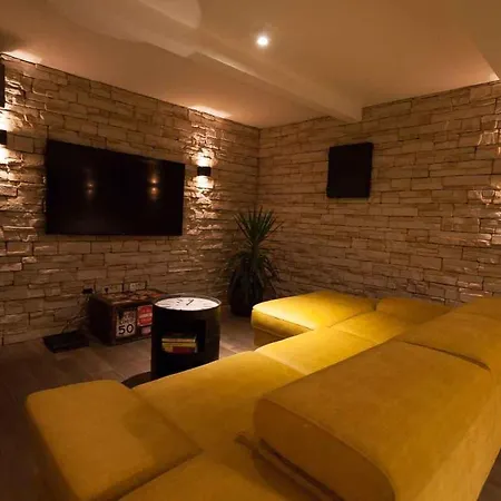 In 34977 Apartment